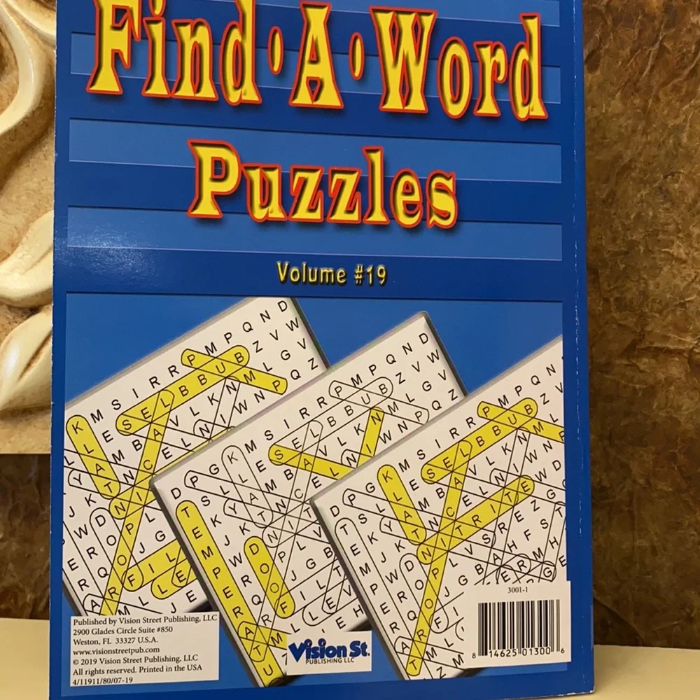 Book Find A Word Puzzles WORD SEARCH free with $25 purchase 62 puzzles - Picture 4 of 5